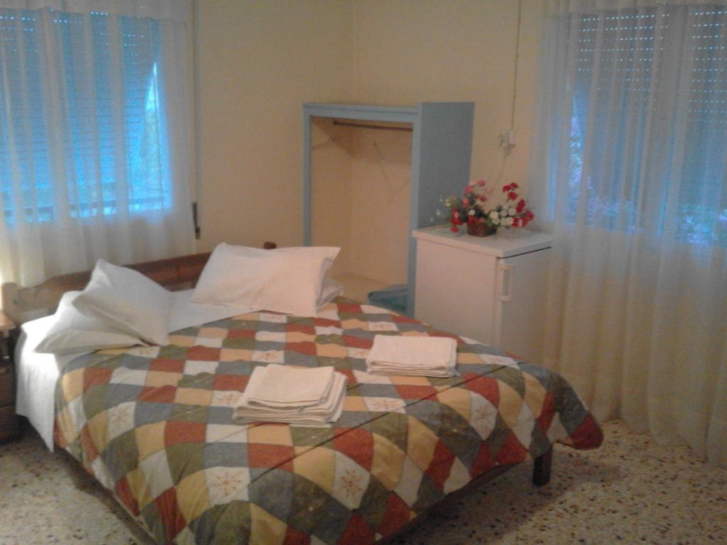 Aegina Captain'S Rooms מראה חיצוני תמונה