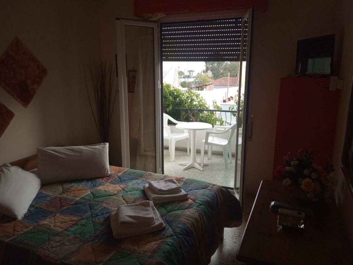 Aegina Captain'S Rooms מראה חיצוני תמונה