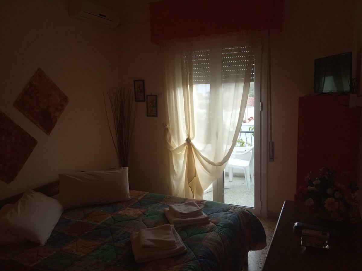 Aegina Captain'S Rooms מראה חיצוני תמונה